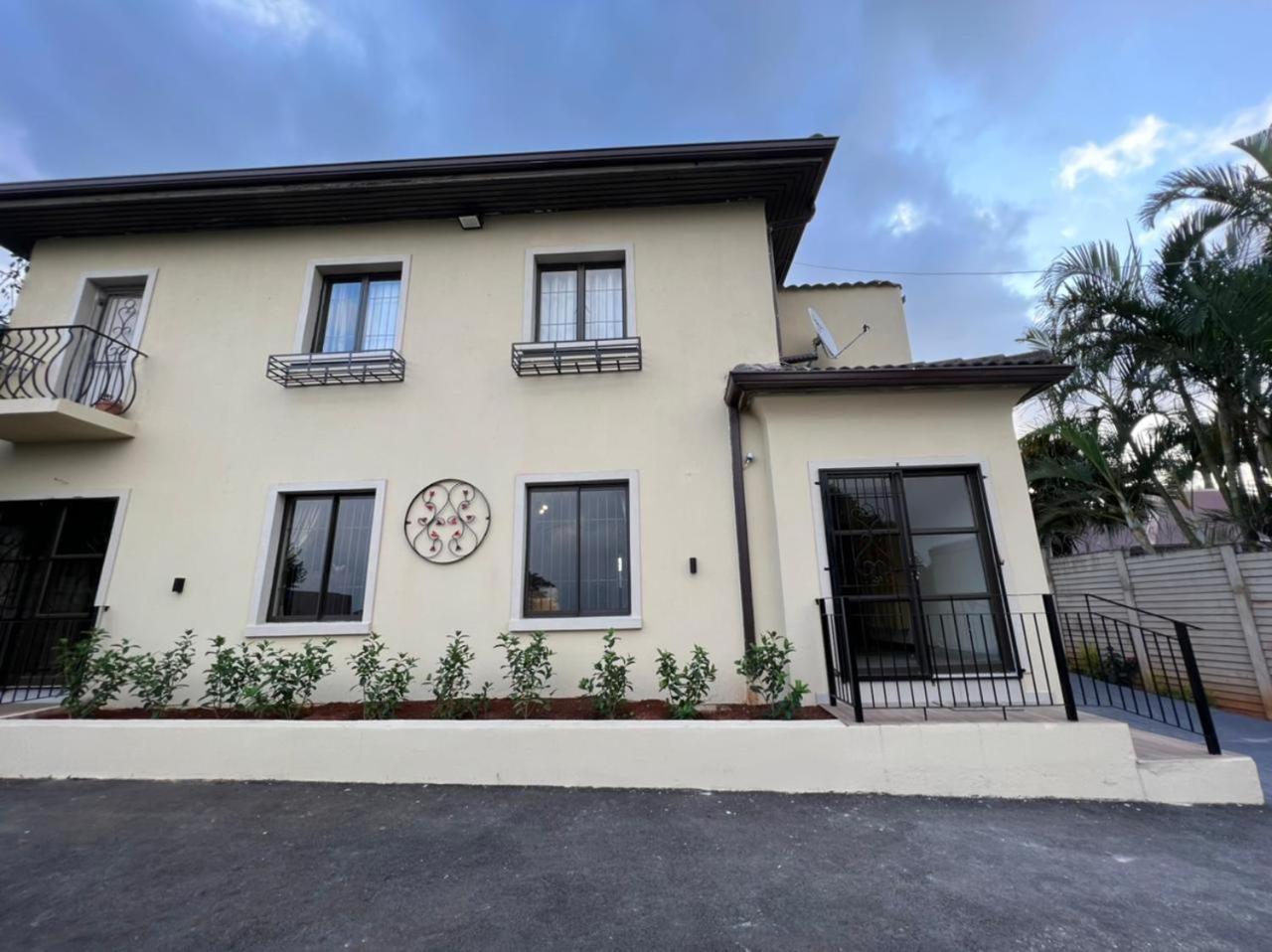 Durban Italian Villa 1&2 部屋 写真